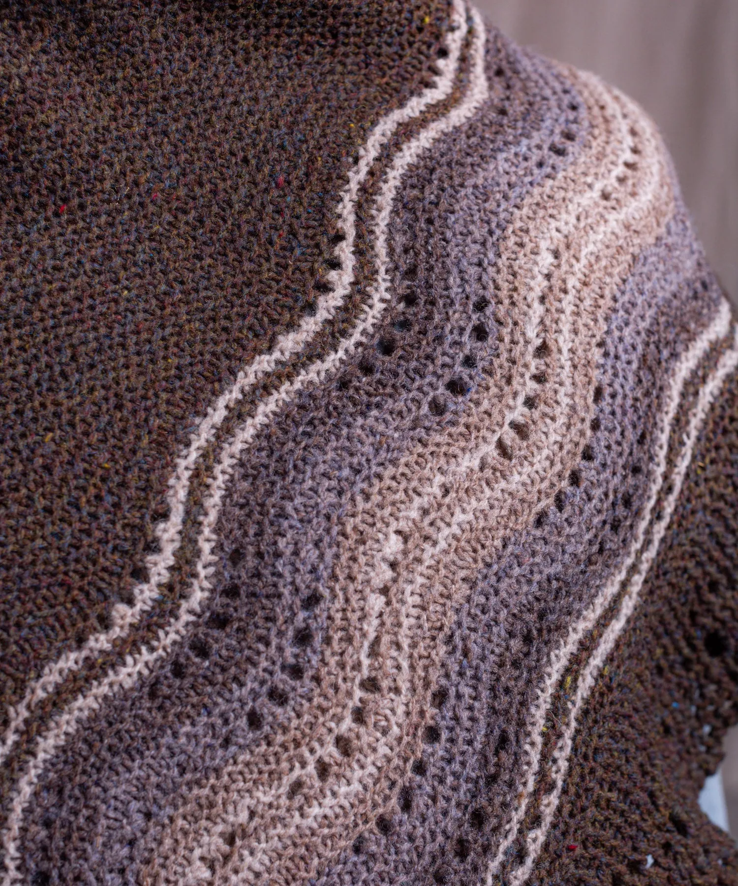 Quill Shawl | Design Sample