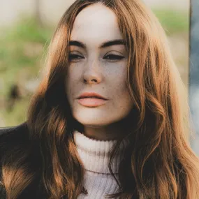 Women's Ribbed Wool Roll Neck